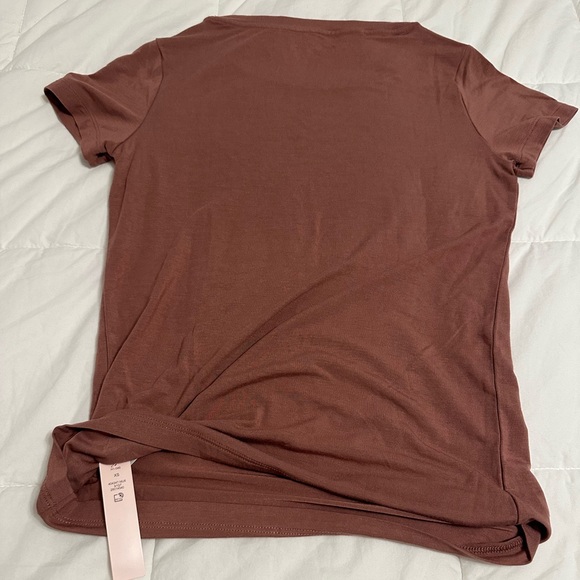 Victoria's Secret Tops - 👚NWT Victoria Secret T-Shirt